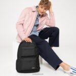 duplo acolchoado preto Eastpak mochilas 484BB88